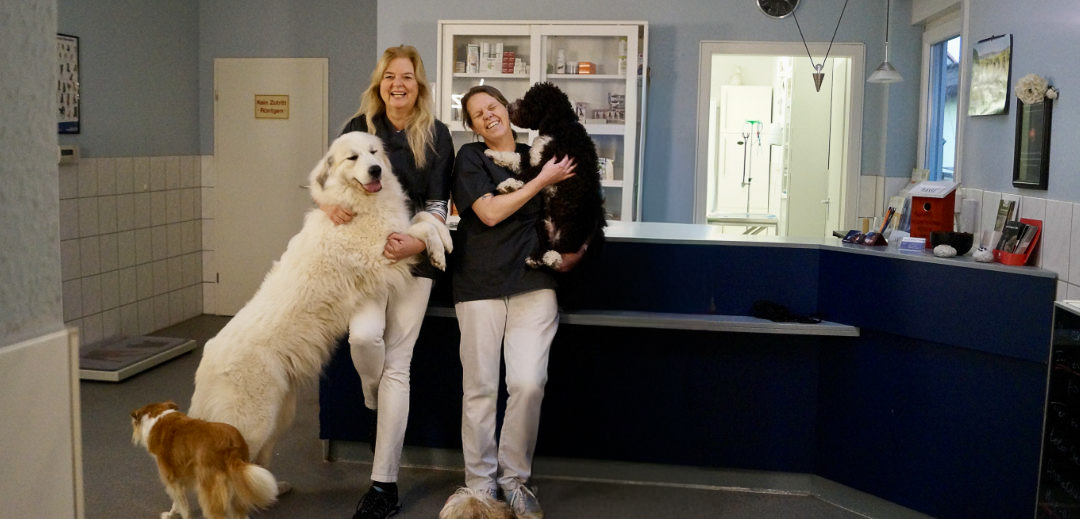 Tierärztin Nicole Schmidt und Team in Heuchelheim bei Gießen